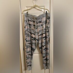 Secret Treasures Camo Print Pajama Pants - Gray and Pink